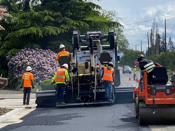 Professional Renton asphalt paving contractor in WA near 98058